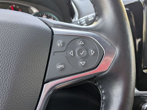Certified 2022 Chevrolet Traverse LT w/ LT Premium Package AWD/4WD image 19