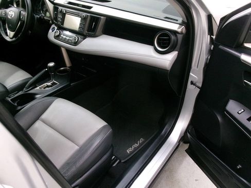 Used 2013 Toyota RAV4 Limited AWD/4WD image 27