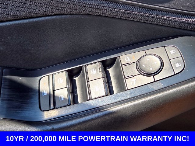 Used 2023 Nissan Rogue S AWD/4WD image 26