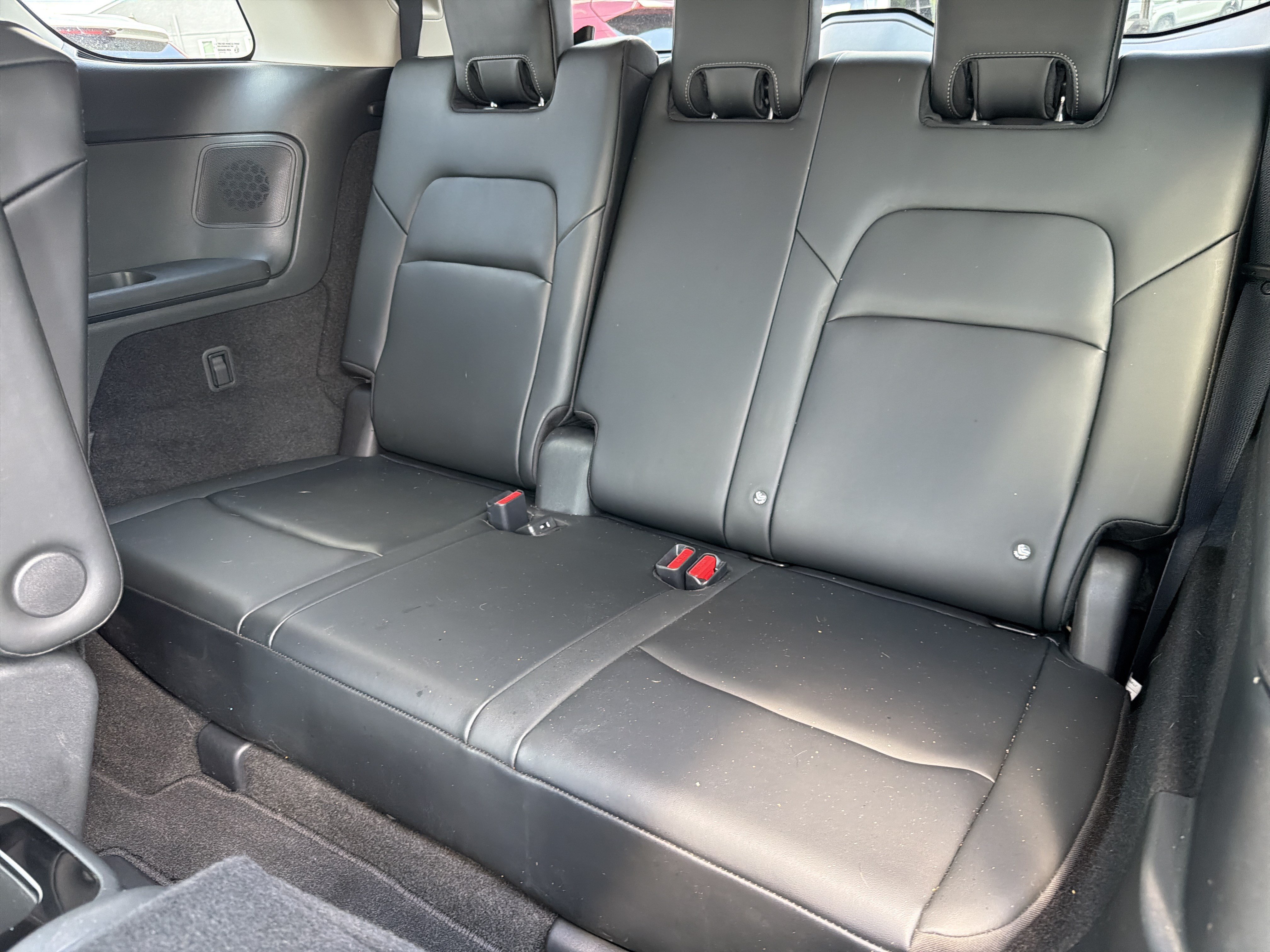 Used 2023 Nissan Pathfinder Platinum w/ Lighting Package (N93) FWD image 21