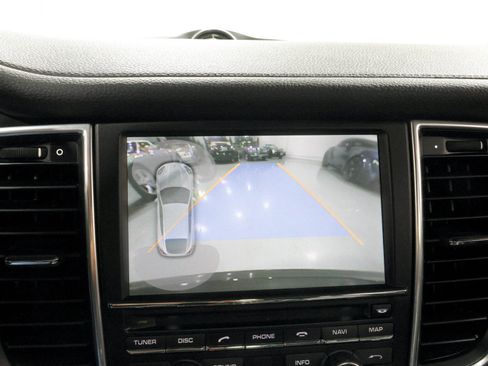 Used 2011 Porsche Panamera image 17