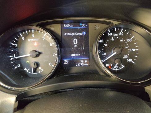 Used 2021 Nissan Rogue Sport SV w/ Technology Package FWD image 23