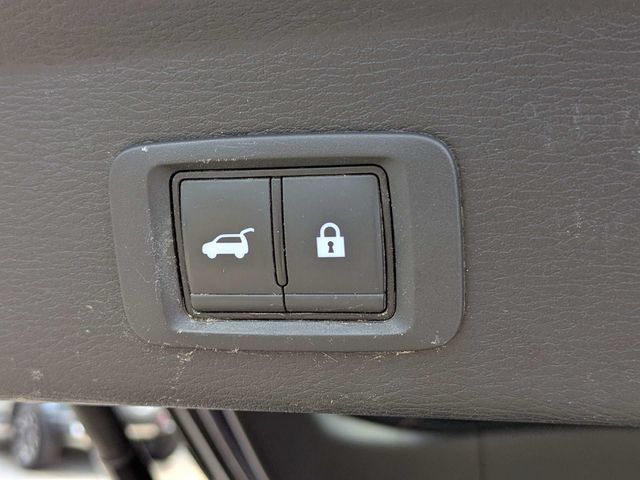Used 2024 Mitsubishi Outlander SE AWD/4WD image 14