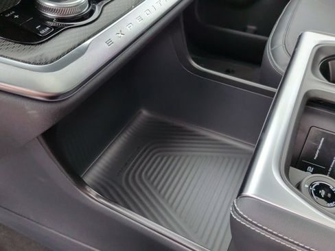 New 2027 Ford Expedition Max Platinum w/ Stealth Appearance Package RWD image 36