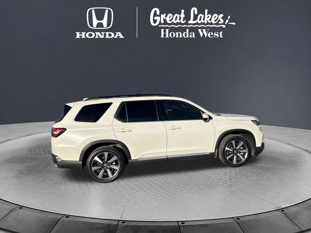Used 2024 Honda Pilot Touring image 9