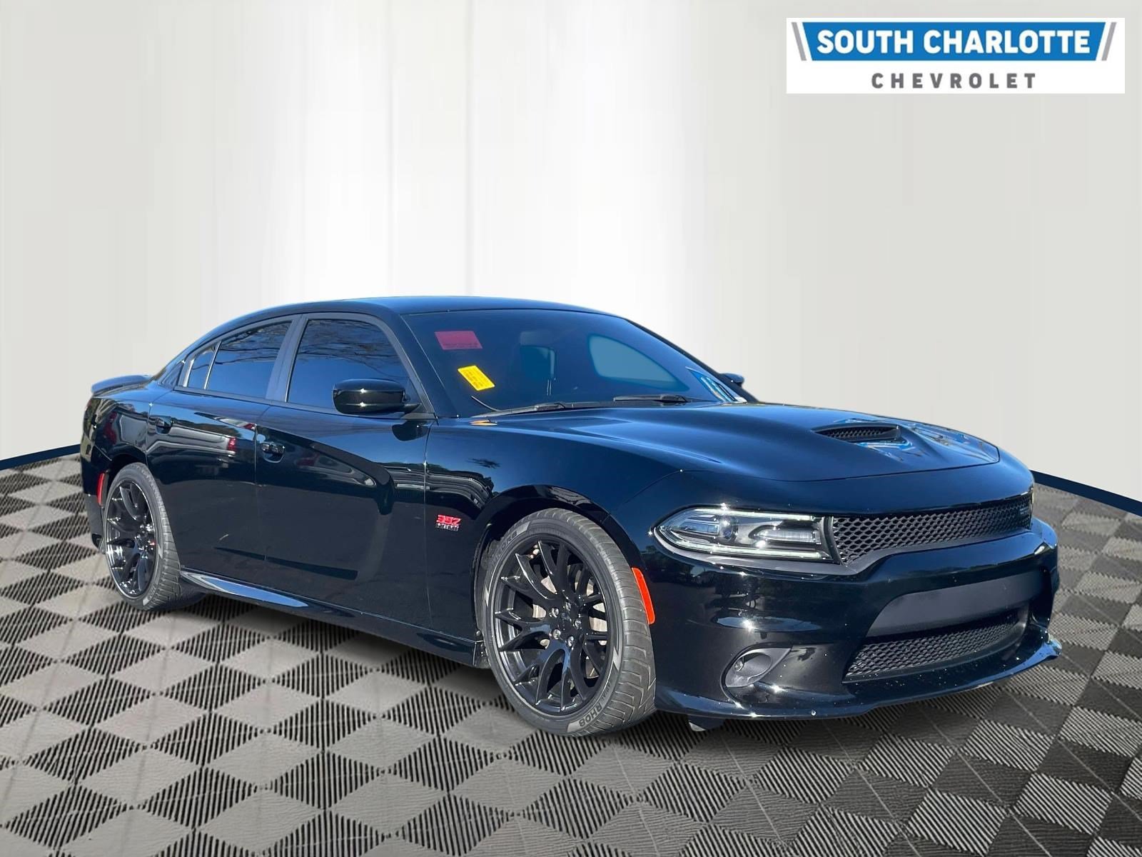 Used 2018 Dodge Charger R/T Scat Pack RWD image 3