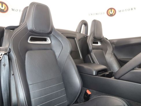 Used 2018 Jaguar F-TYPE R-Dynamic RWD image 13
