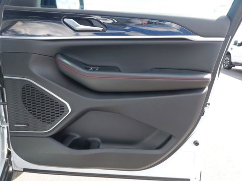 Used 2022 Jeep Grand Cherokee Trailhawk image 35