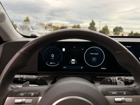 Used 2024 Hyundai Kona Limited image 26