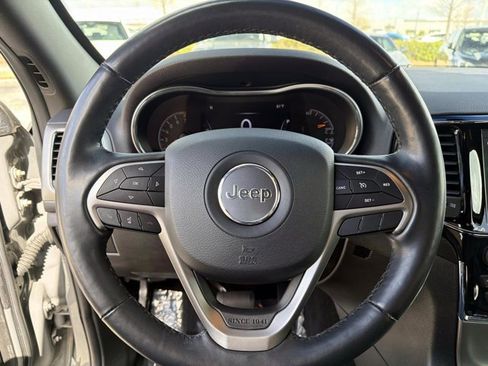 Used 2021 Jeep Grand Cherokee Laredo X image 26