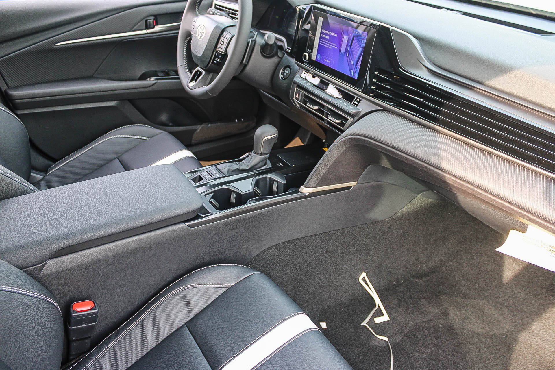 New 2026 Toyota Camry SE FWD image 19