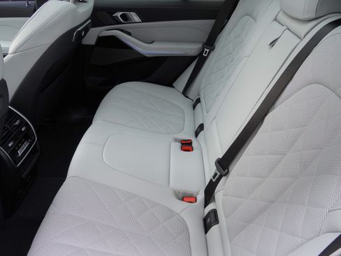 Used 2026 BMW X5 sDrive40i w/ M Sport Package RWD image 35
