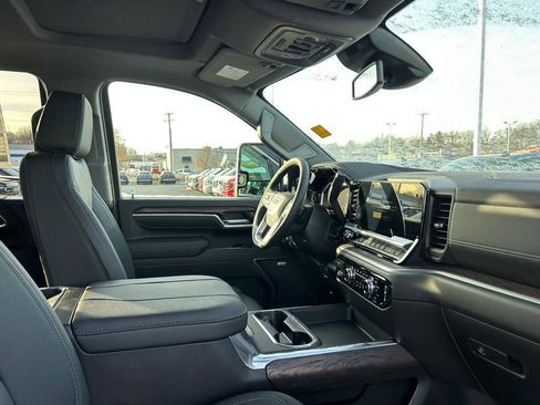 New 2026 GMC Sierra 2500 SLT w/ SLT Premium Package image 19