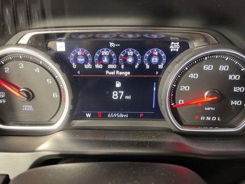 Used 2020 Chevrolet Silverado 1500 High Country w/ Technology Package image 33