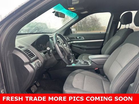Used 2016 Ford Explorer XLT image 8