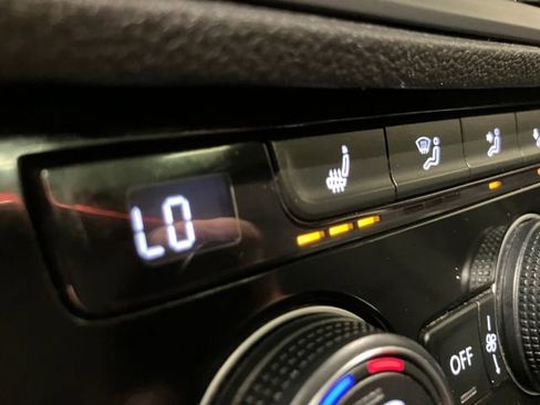 Used 2019 Volkswagen Jetta SE image 36