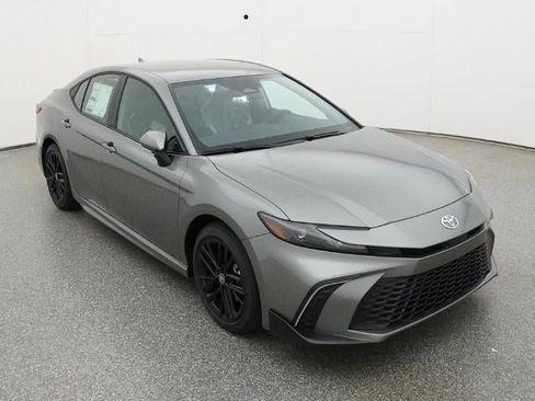 New 2026 Toyota Camry SE FWD image 13