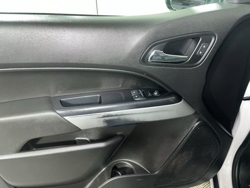 Used 2021 Chevrolet Colorado LT w/ Fleet Safety Package image 13