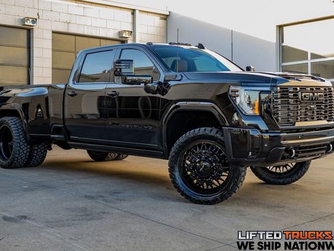 Used 2026 GMC Sierra 3500 Denali Ultimate image 1