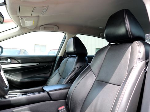 Used 2017 Nissan Maxima 3.5 SV image 15