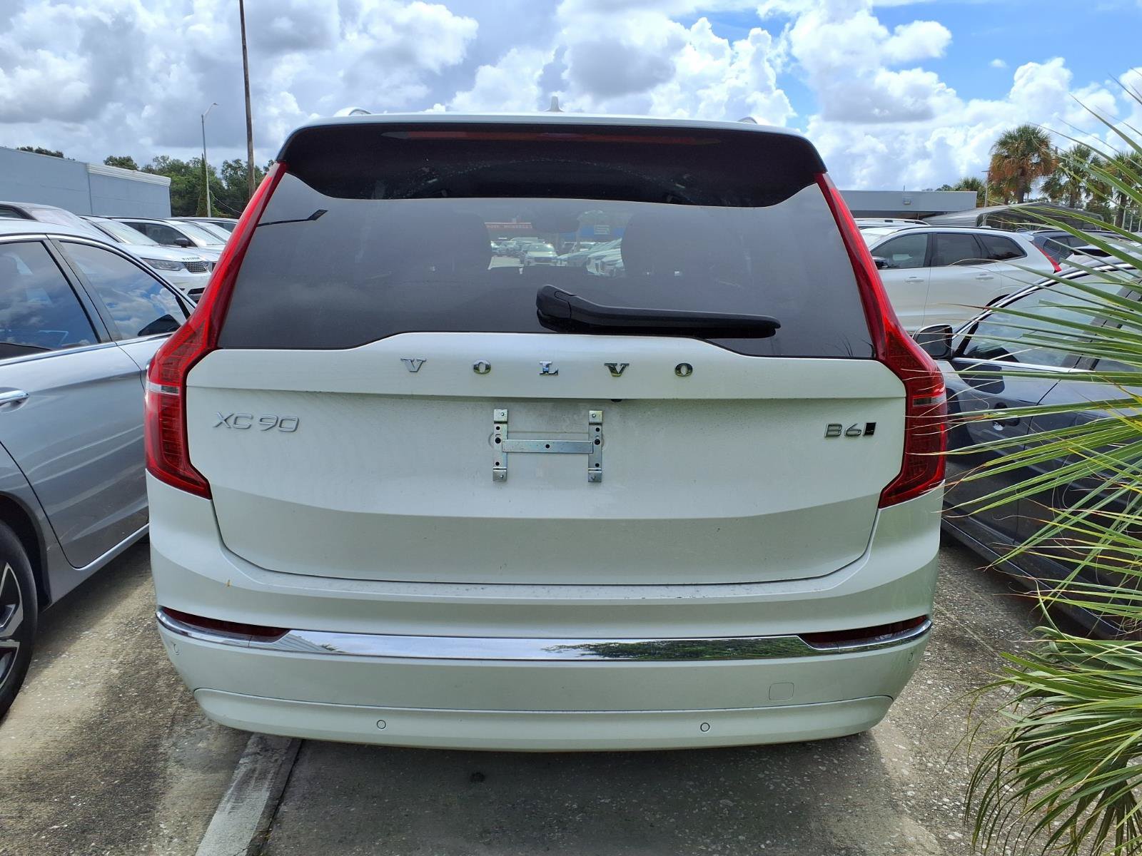 Certified 2025 Volvo XC90 B6 Ultra w/ Protection Package AWD/4WD image 6