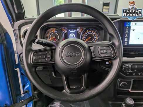 Used 2024 Jeep Gladiator Sport image 21