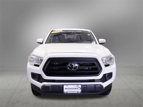 Used 2021 Toyota Tacoma SR image 10