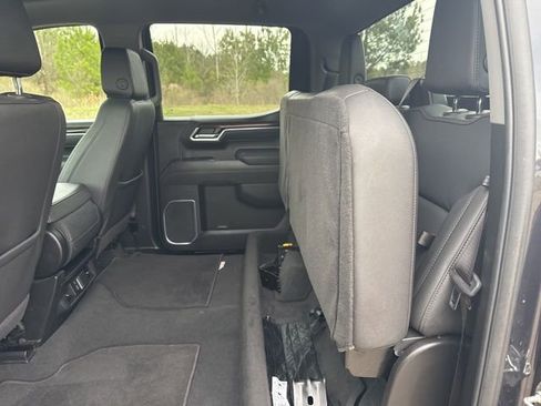 Used 2025 GMC Sierra 1500 SLT AWD/4WD image 16