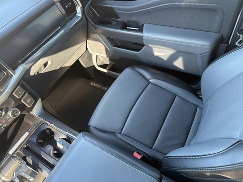 Used 2021 Ford F150 Lariat w/ Equipment Group 502A High image 17