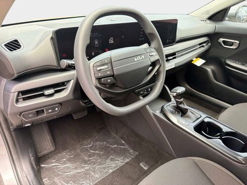 New 2026 Kia K4 FWD image 18