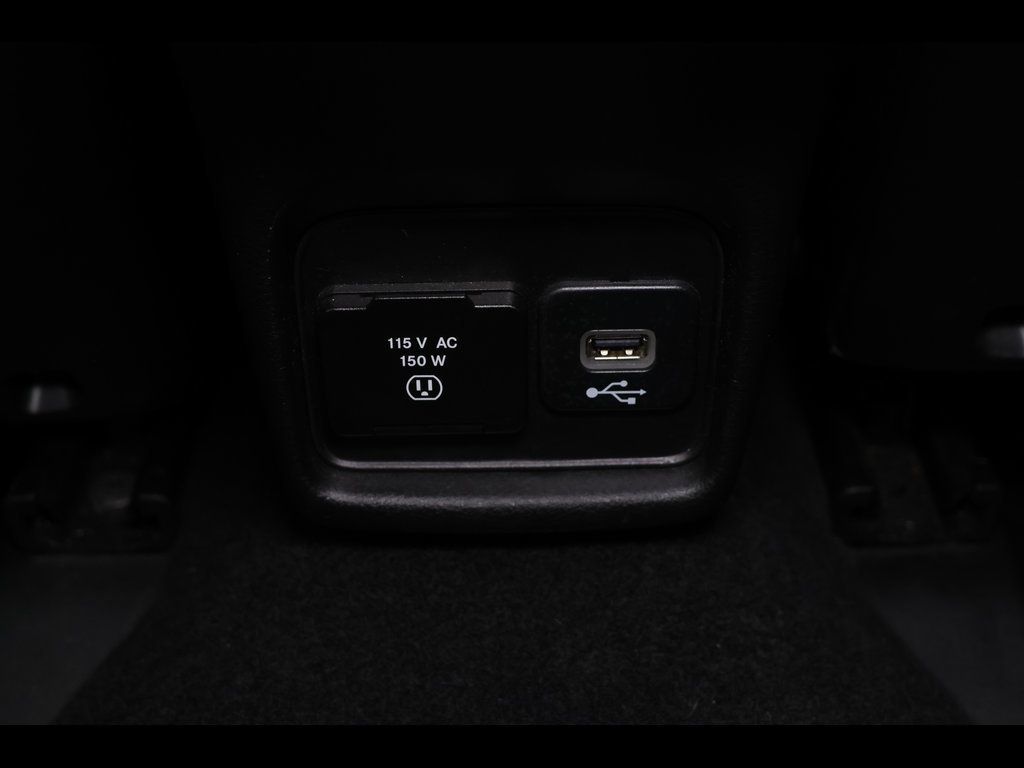 Used 2020 Jeep Compass Latitude w/ Popular Equipment Group AWD/4WD image 28