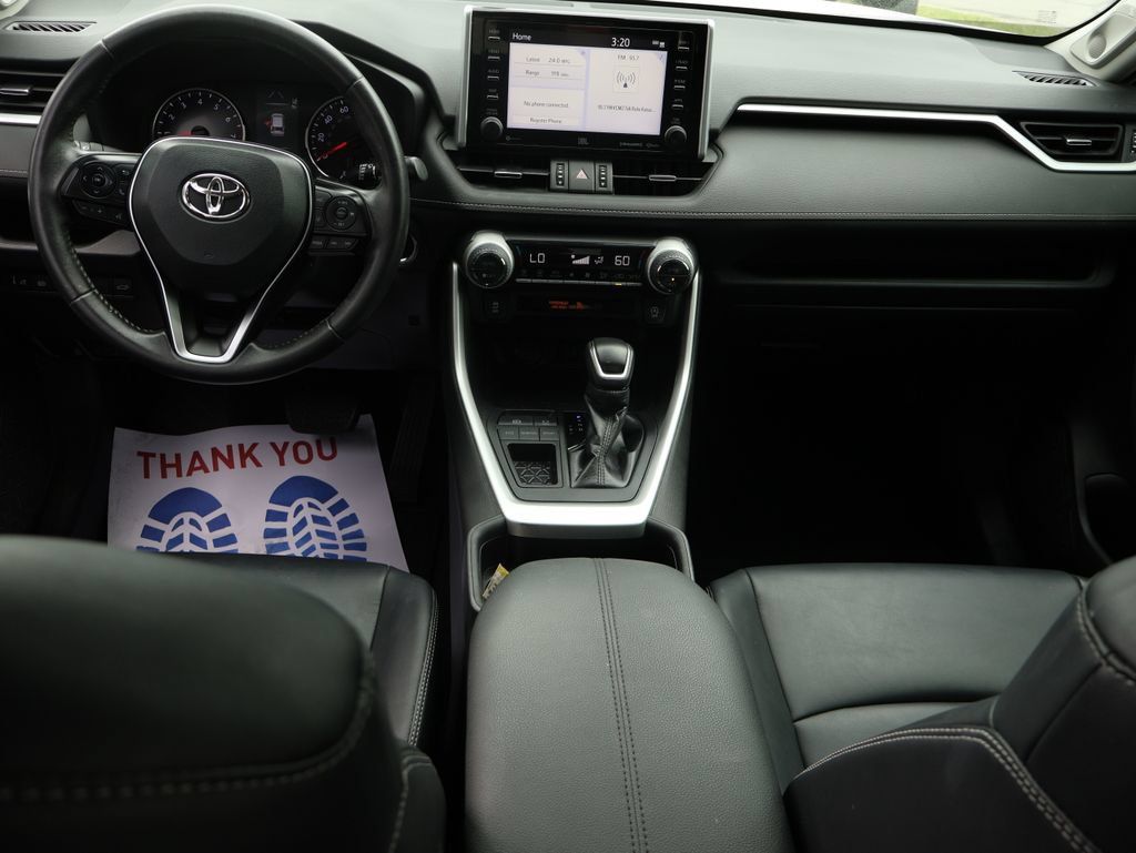 Used 2020 Toyota RAV4 XLE Premium FWD image 18