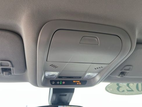 Used 2023 Chevrolet Equinox LT image 29