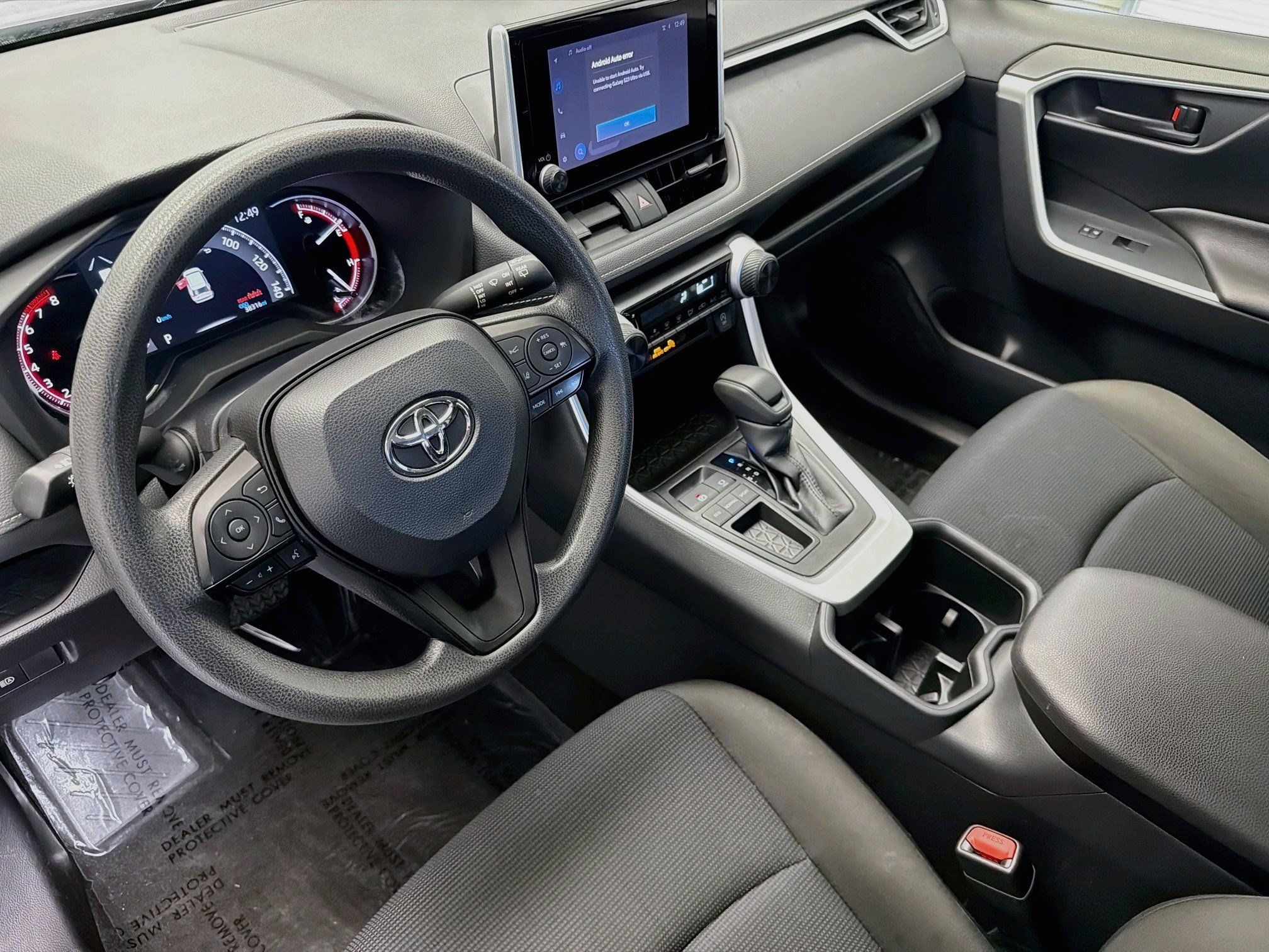 Used 2024 Toyota RAV4 LE FWD image 7