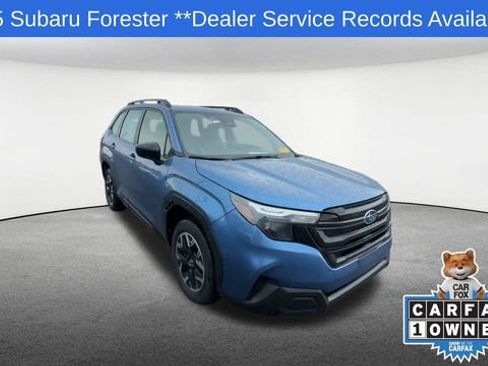 Used 2025 Subaru Forester image 2