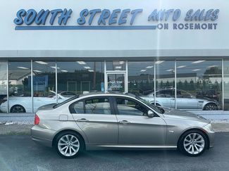 Used 2011 BMW 328i xDrive Sedan image 1