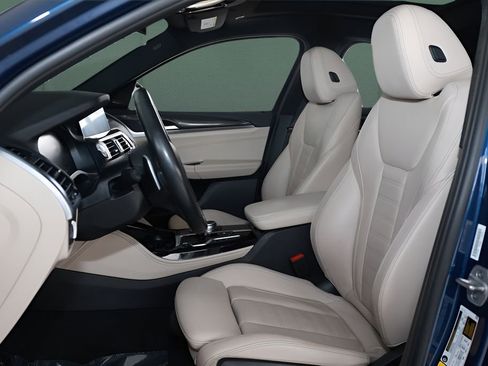 Used 2021 BMW X4 M40i w/ Executive Package image 2