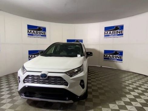 Used 2020 Toyota RAV4 XSE image 5