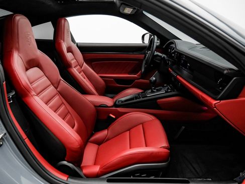 Used 2024 Porsche 911 Carrera GTS image 48