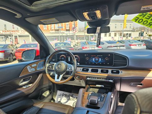 Used 2021 Mercedes-Benz GLE 350 4MATIC w/ Premium Package image 17