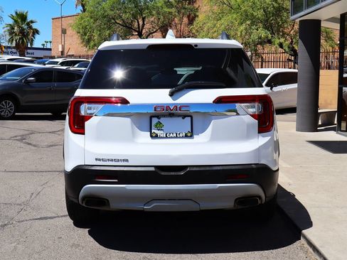 Used 2020 GMC Acadia SLT w/ LPO, Cargo Package FWD image 11