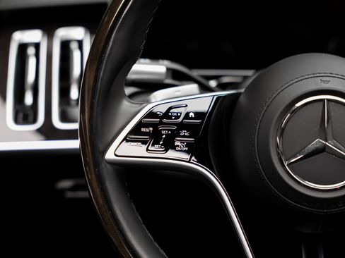 Used 2023 Mercedes-Benz S 500 4MATIC image 45