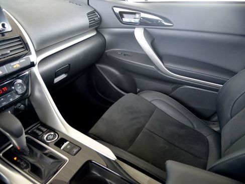 Used 2023 Mitsubishi Eclipse Cross SE image 27