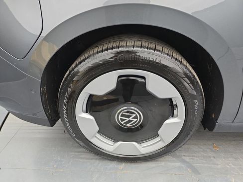 Used 2025 Volkswagen ID. Buzz Pro S Plus image 18
