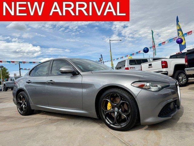Used 2017 Alfa Romeo Giulia Ti w/ TI 19" Sport Package AWD/4WD image 1