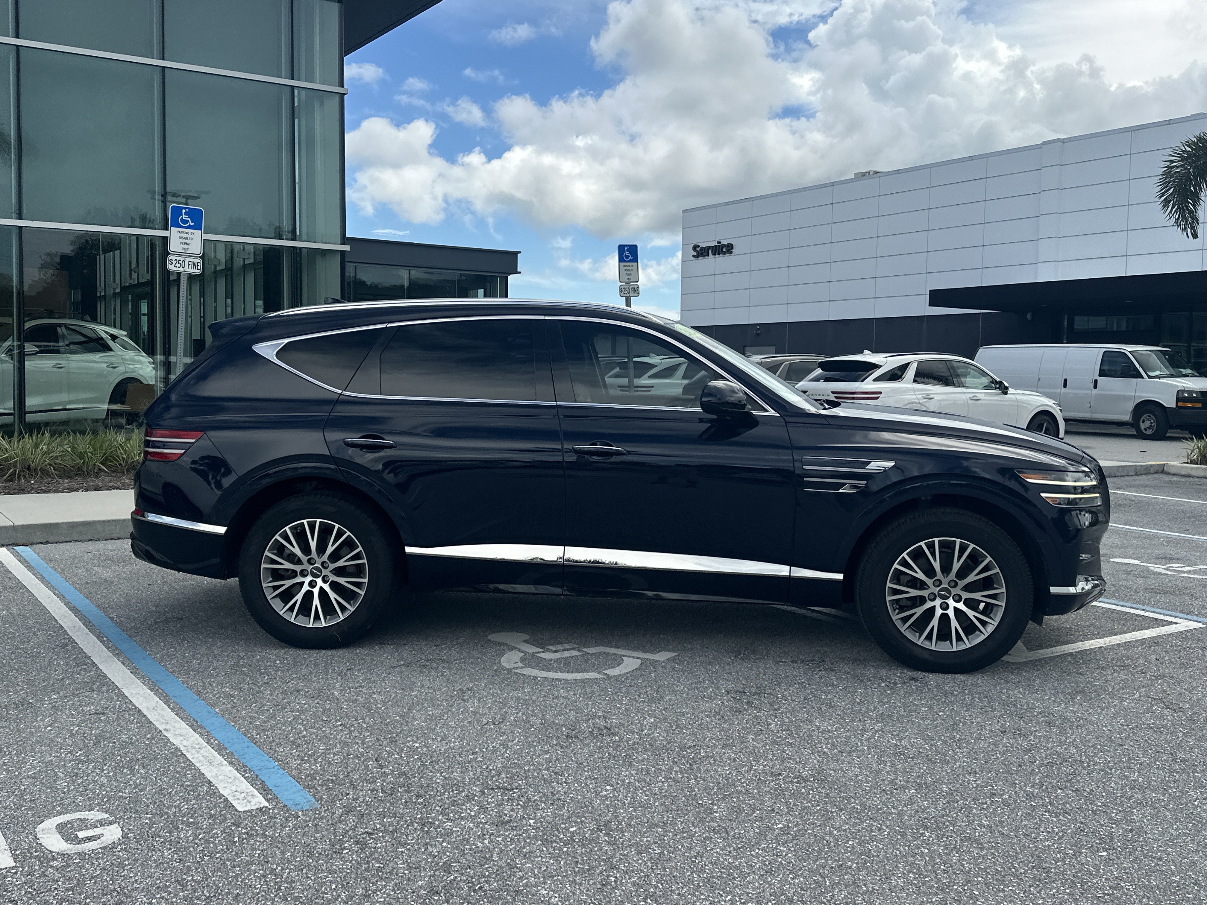 Certified 2024 Genesis GV80 2.5T AWD/4WD image 6