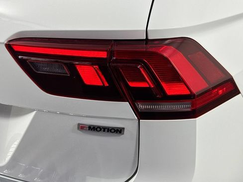 Used 2020 Volkswagen Tiguan SEL Premium R-Line AWD/4WD image 35