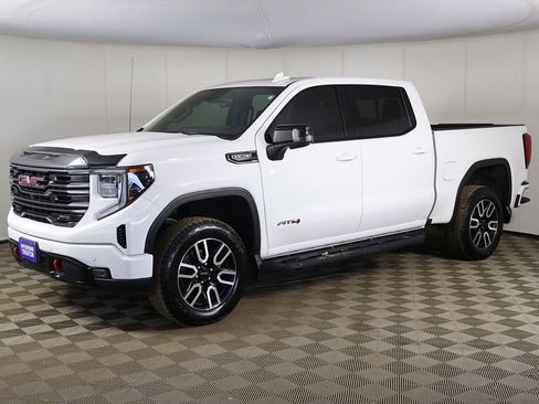 Used 2024 GMC Sierra 1500 AT4 w/ Technology Package AWD/4WD image 13