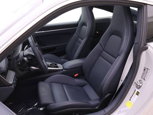 Certified 2025 Porsche 911 Carrera image 5