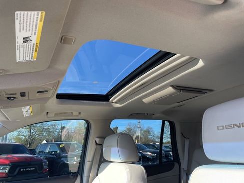 Used 2018 GMC Yukon Denali w/ Denali Ultimate Package image 26